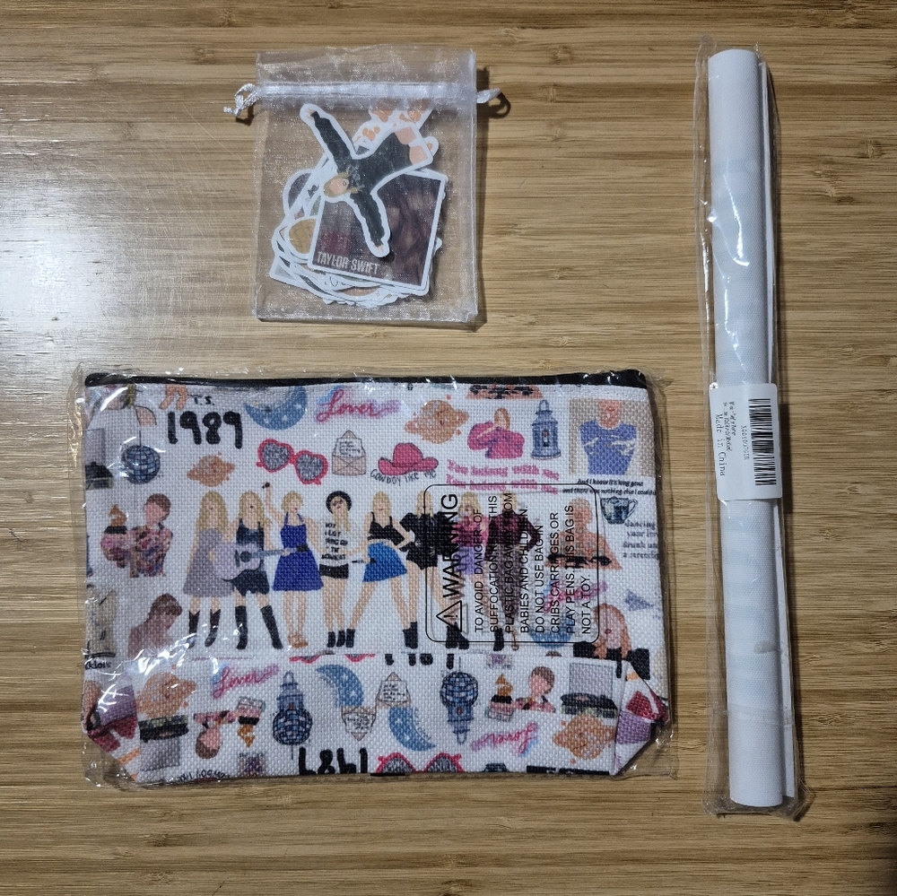 Taylor Swift Themed 22 Piece Gift Pack Cosmetic Bag Stickers Canvas Art